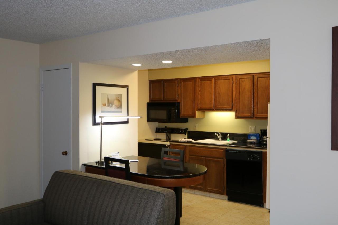 Fairbridge Inn & Suites - Akron Copley Township - West Zimmer foto